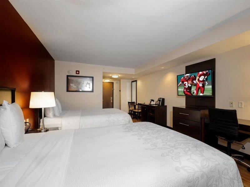 Red Roof Inn Plus+ & Suites Malone Exterior foto