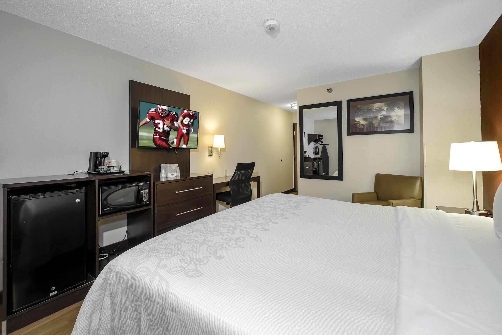Red Roof Inn Plus+ & Suites Malone Exterior foto