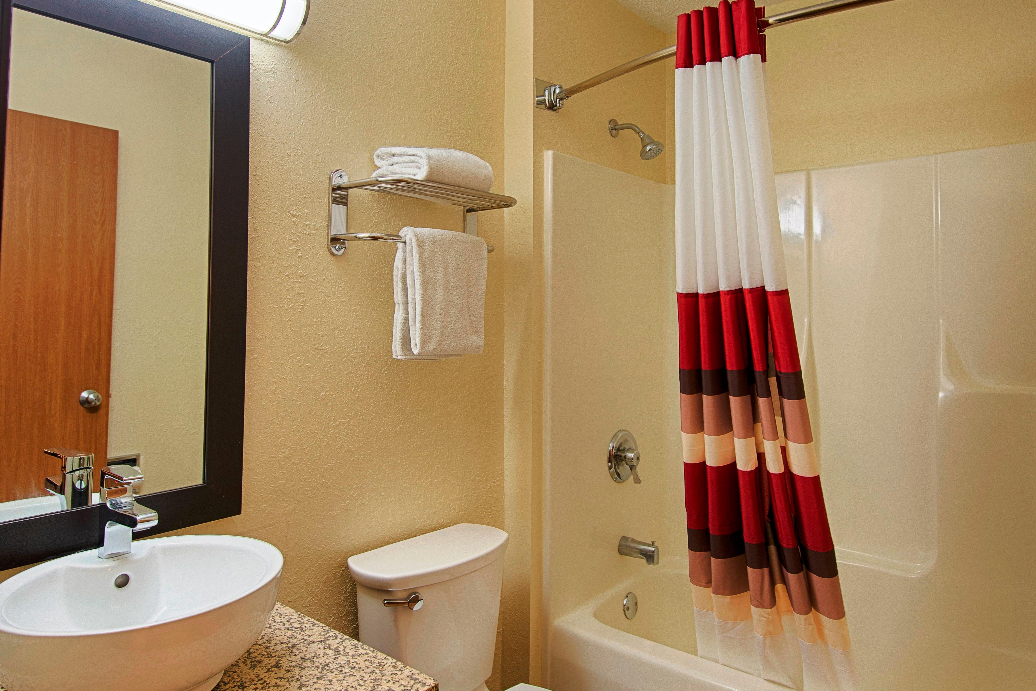 Red Roof Inn Plus+ & Suites Malone Exterior foto