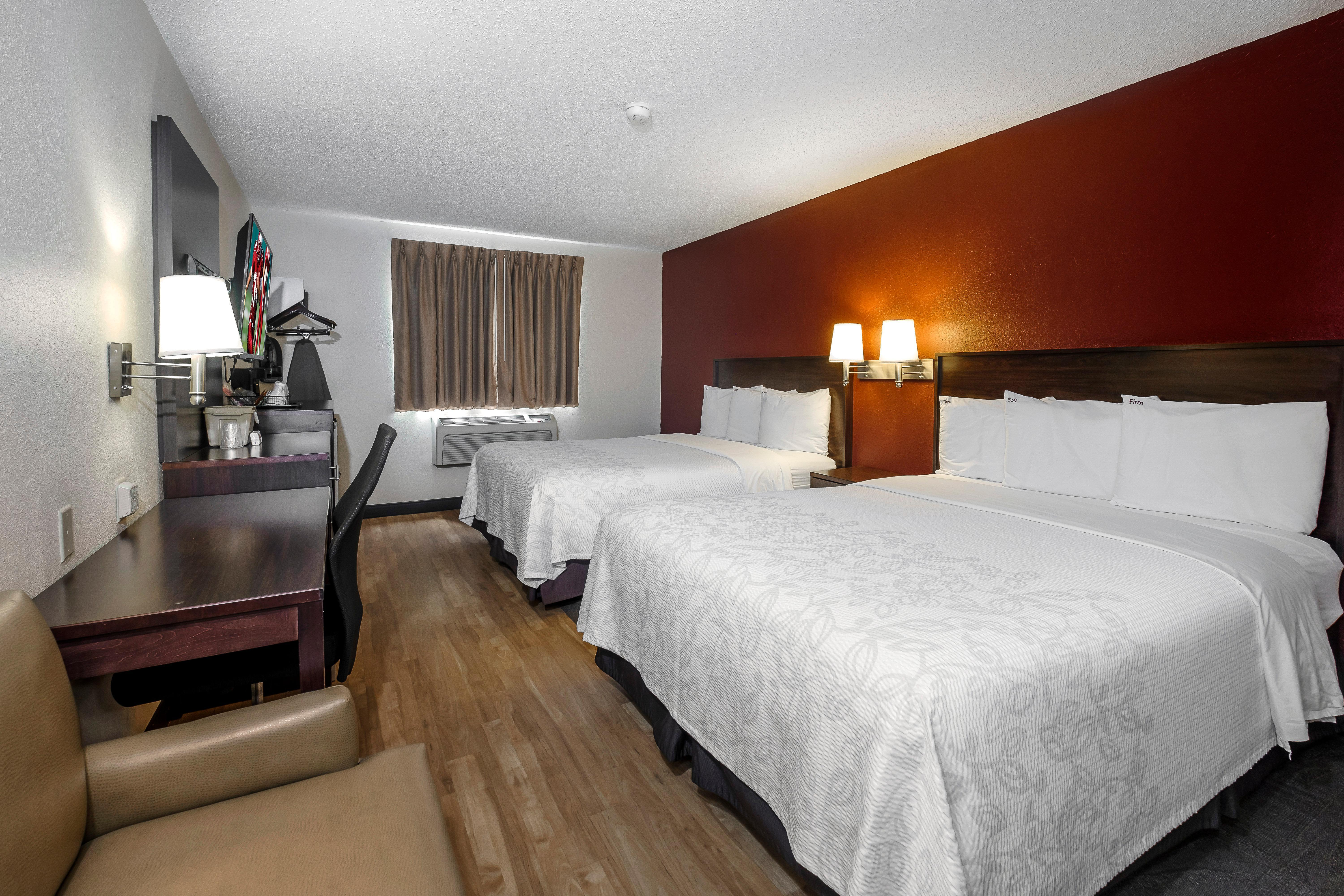 Red Roof Inn Plus+ & Suites Malone Exterior foto