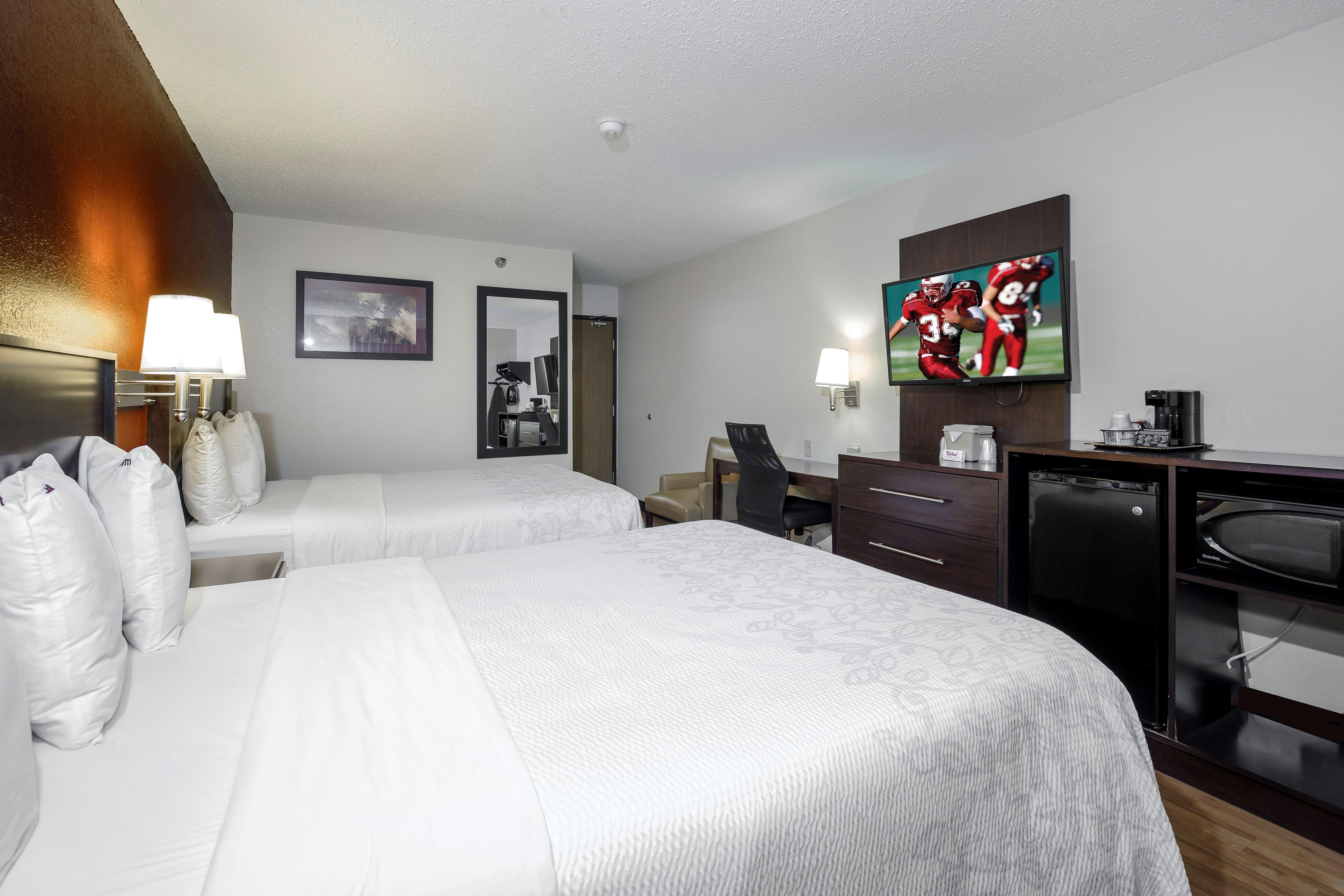 Red Roof Inn Plus+ & Suites Malone Exterior foto