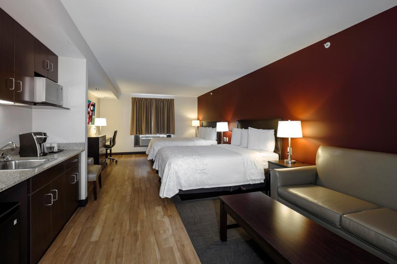 Red Roof Inn Plus+ & Suites Malone Exterior foto